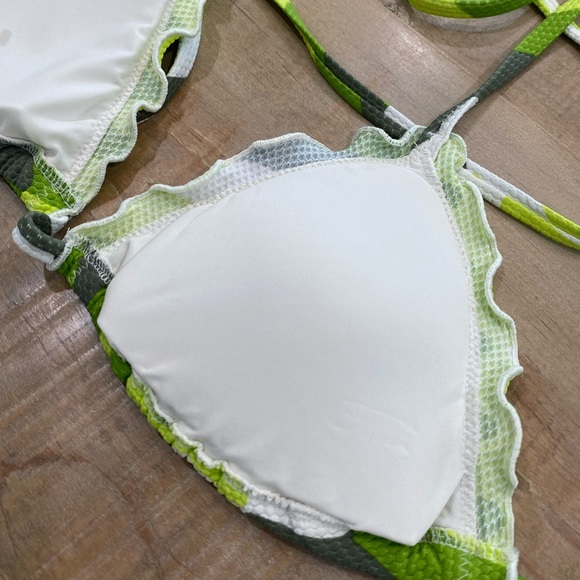 Aerie green white multicolor print triangle string bikini top - Picture 9 of 9